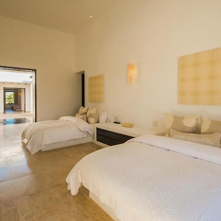 Casa Yvonne Modern Amenities Near Exclusive Golf Course Sleeps 16 San José del Cabo Exterior foto
